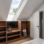 Balice Premium - By Upstairs