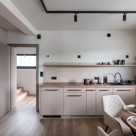Balice Premium - By Upstairs Apartamento Cholerzyn