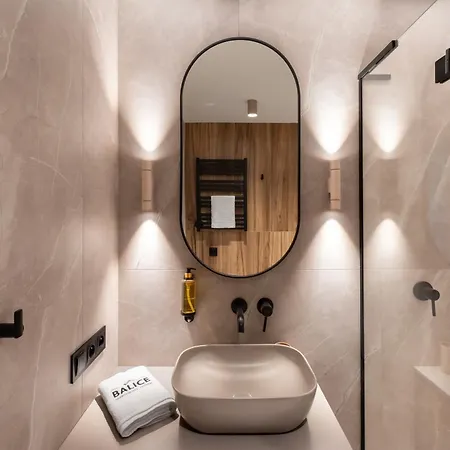 Balice Premium - By Upstairs Apartamento